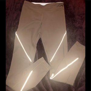 Under Armour olive tights